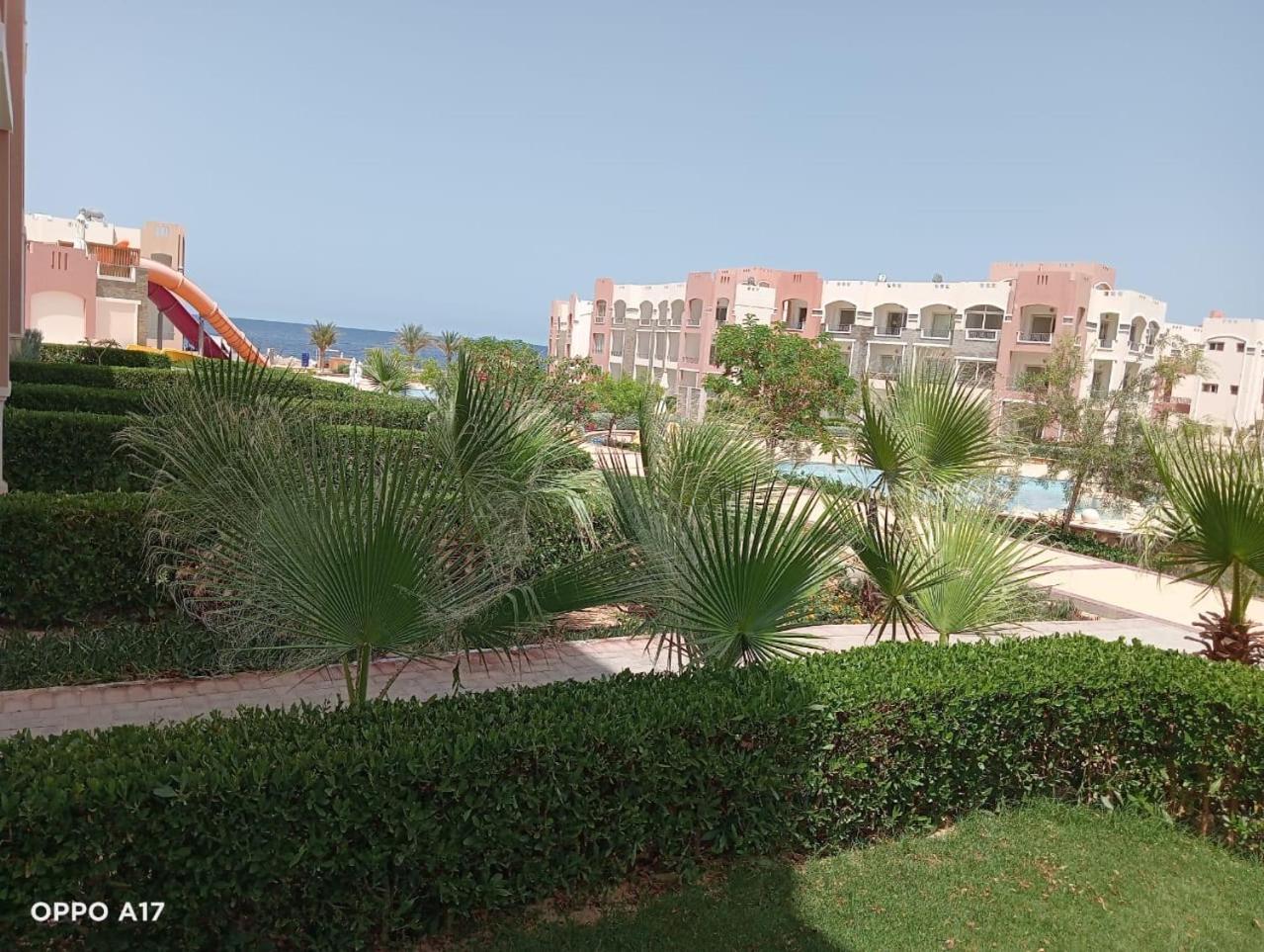 Oyster Bay Beach Resort Abu Dabab Exterior photo